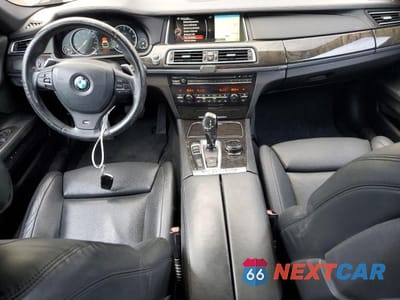 Zdjęcie 8 z 12 samochodu: 2015 BMW 740 LXI VIN:WBAYF4C54FGS99442 - miniatura