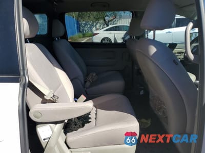 Zdjęcie 11 z 13 samochodu: 2021 KIA SEDONA LX VIN:KNDMB5C11M6663240 - miniatura