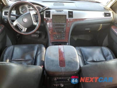 Zdjęcie 8 z 12 samochodu: 2010 CADILLAC ESCALADE ESV PREMIUM VIN:1GYUKJEF0AR284266 - miniatura