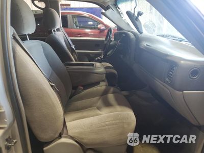 Zdjęcie 7 z 15 samochodu: 2004 CHEVROLET TAHOE K1500 VIN:1GNEK13Z84JY38943 - miniatura