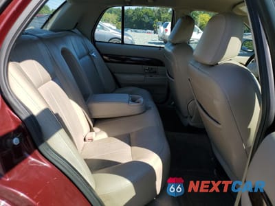 Zdjęcie 10 z 14 samochodu: 2006 MERCURY GRAND MARQUIS LS VIN:2MEFM75W86X644813 - miniatura