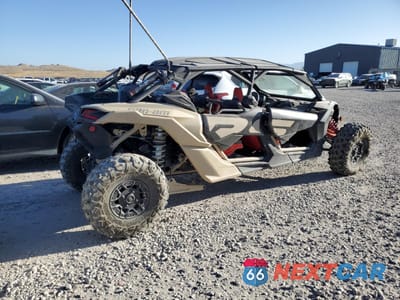 Trzecie zdjęcie samochodu z tyłu: 2023 CAN-AM MAVERICK X3 MAX X RS TURBO RR VIN:3JBVNAV43PE000703 - miniatura