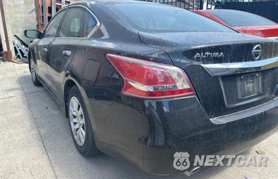 Trzecie zdjęcie samochodu z tyłu: 2013 NISSAN ALTIMA 2.5 VIN:1N4AL3AP4DN451472 - miniatura