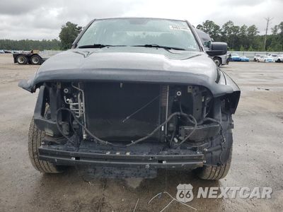 Piąte zdjęcie samochodu w środku: 2018 RAM 1500 ST VIN:1C6RR7FT6JS301781 - miniatura