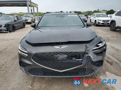 Piąte zdjęcie samochodu w środku: 2023 GENESIS G70 BASE VIN:KMTG34TA6PU114719 - miniatura