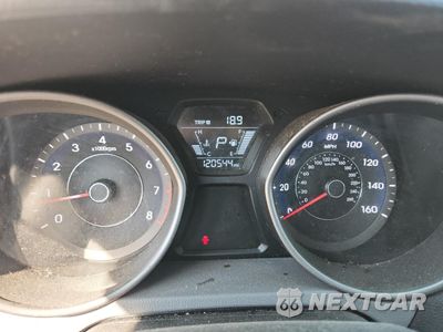 Zdjęcie 9 z 14 samochodu: 2016 HYUNDAI ELANTRA SE VIN:5NPDH4AE1GH703681 - miniatura