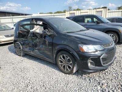 Czwarte zdjęcie samochodu z boku: 2019 CHEVROLET SONIC LT VIN:1G1JD6SB6K4134140 - miniatura
