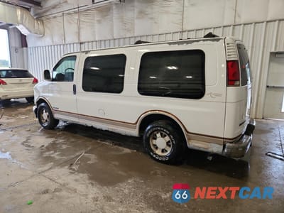Drugie zdjęcie samochodu z przodu: 2000 CHEVROLET EXPRESS G1500 VIN:1GBFG15R2Y1237487 - miniatura