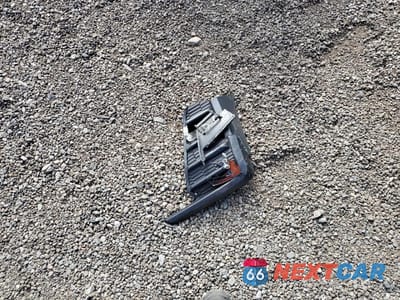 Zdjęcie 12 z 16 samochodu: 2022 LEXUS ES 300H BASE VIN:58ADA1C17NU021411 - miniatura