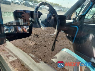 Zdjęcie 8 z 12 samochodu: 2022 RIVIAN EDV 700 VIN:7FCEHDB72NN005205 - miniatura