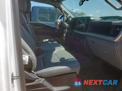 Zdjęcie 10 z 13 samochodu: 2023 FORD F350 SUPER DUTY VIN:1FTRF3BA2PEE21860 - miniatura