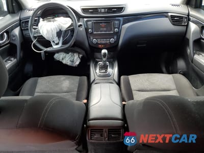 Zdjęcie 8 z 14 samochodu: 2021 NISSAN ROGUE SPORT SV VIN:JN1BJ1BV2MW568907 - miniatura