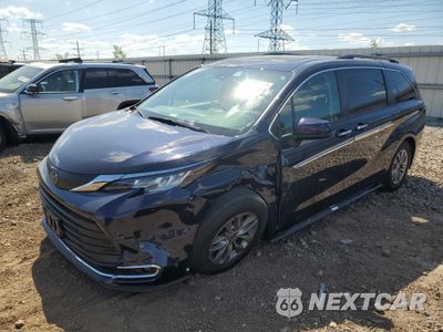 2022 TOYOTA SIENNA XLE 5TDJSKFC4NS040548 - główne zdjęcie licytacji z USA - miniatura