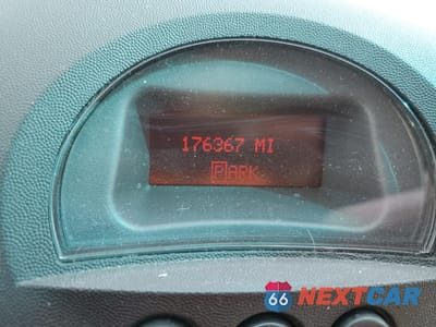 Zdjęcie 9 z 15 samochodu: 2006 PONTIAC GRAND PRIX VIN:2G2WP582061197813 - miniatura