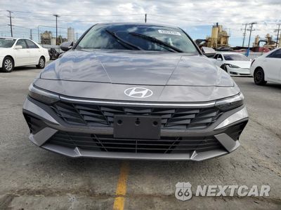 Piąte zdjęcie samochodu w środku: 2025 HYUNDAI ELANTRA SE VIN:KMHLL4DG1SU061688 - miniatura