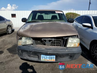 Piąte zdjęcie samochodu w środku: 2002 GMC SONOMA VIN:1GTCS195328124683 - miniatura