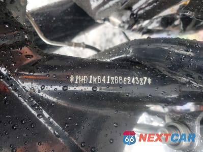 Zdjęcie 8 z 9 samochodu: 2011 HARLEY-DAVIDSON FLHX VIN:1HD1KB418BB624387 - miniatura