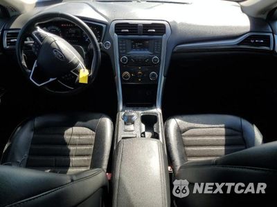Zdjęcie 8 z 12 samochodu: 2017 FORD FUSION SE VIN:3FA6P0T9XHR235071 - miniatura