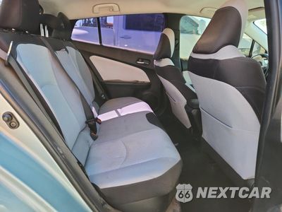 Zdjęcie 10 z 15 samochodu: 2017 TOYOTA PRIUS VIN:JTDKARFU4H3033033 - miniatura
