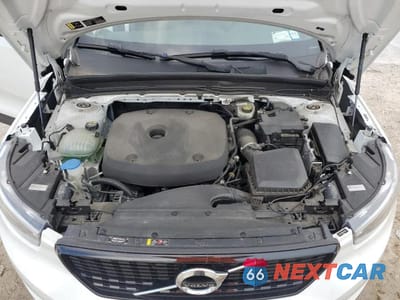 Zdjęcie 12 z 13 samochodu: 2022 VOLVO XC40 T5 R-DESIGN VIN:YV4162UM6N2731486 - miniatura