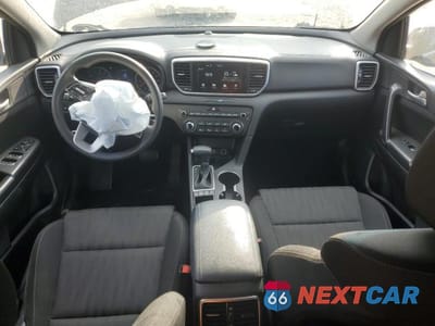 Zdjęcie 8 z 13 samochodu: 2021 KIA SPORTAGE VIN:KNDPMCAC2M7865014 - miniatura