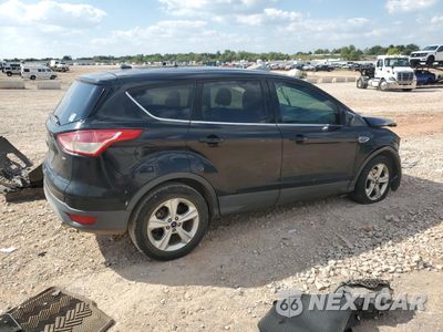 Trzecie zdjęcie samochodu z tyłu: 2016 FORD ESCAPE SE VIN:1FMCU0G71GUB46748 - miniatura