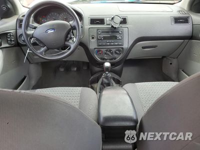Zdjęcie 8 z 14 samochodu: 2007 FORD FOCUS VIN:1FAFP34N87W334142 - miniatura