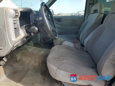 Zdjęcie 7 z 12 samochodu: 1995 CHEVROLET S TRUCK S10 VIN:1GCCS1448S8120451 - miniatura