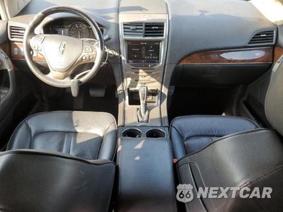 Zdjęcie 8 z 13 samochodu: 2015 LINCOLN MKX VIN:2LMDJ8JK8FBL28612 - miniatura