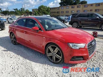 Czwarte zdjęcie samochodu z boku: 2018 AUDI A3 PREMIUM PLUS VIN:WAUGUGFF2J1039172 - miniatura