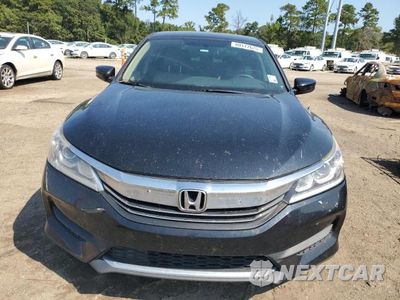 Piąte zdjęcie samochodu w środku: 2017 HONDA ACCORD LX VIN:1HGCR2F36HA202333 - miniatura