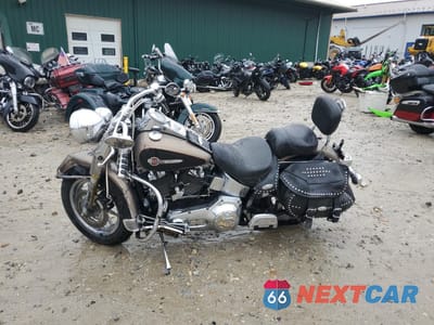 Trzecie zdjęcie samochodu z tyłu: 2004 HARLEY-DAVIDSON FLSTCI VIN:1HD1BWB174Y083620 - miniatura