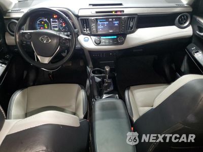 Zdjęcie 8 z 16 samochodu: 2018 TOYOTA RAV4 HV LIMITED VIN:JTMDJREV5JD240260 - miniatura