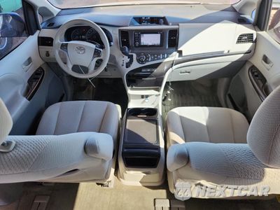Zdjęcie 8 z 12 samochodu: 2014 TOYOTA SIENNA LE VIN:5TDKK3DC2ES460404 - miniatura