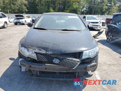 Piąte zdjęcie samochodu w środku: 2013 KIA FORTE LX VIN:KNAFT4A25D5681545 - miniatura