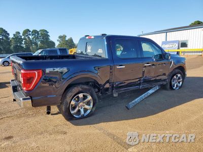 Trzecie zdjęcie samochodu z tyłu: 2022 FORD F150 SUPERCREW VIN:1FTFW1ED4NFB54421 - miniatura