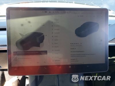 Zdjęcie 9 z 15 samochodu: 2023 TESLA MODEL Y VIN:7SAYGDEF0PF660573 - miniatura