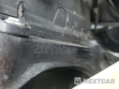 Zdjęcie 9 z 10 samochodu: 2022 DUCATI PANIGALE V4S VIN:ZDMDAGWW6NB000300 - miniatura