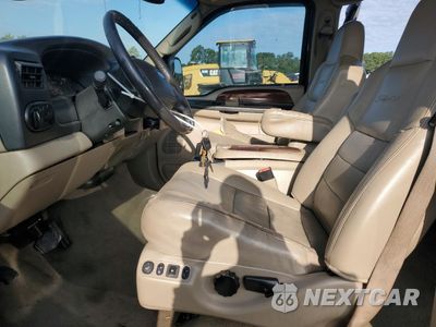 Zdjęcie 7 z 14 samochodu: 2005 FORD EXCURSION LIMITED VIN:1FMSU43P95ED02843 - miniatura