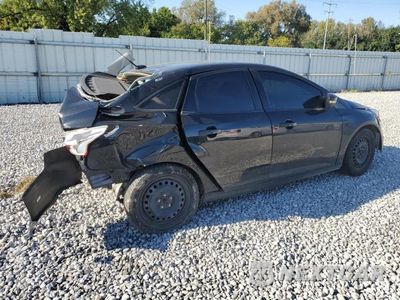 Trzecie zdjęcie samochodu z tyłu: 2014 FORD FOCUS SE VIN:1FADP3F29EL262327 - miniatura