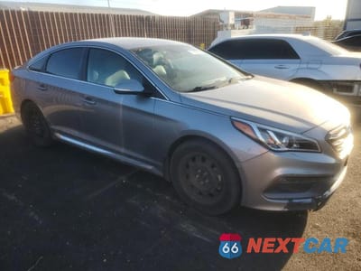 Czwarte zdjęcie samochodu z boku: 2017 HYUNDAI SONATA SPORT VIN:5NPE34AB9HH501018 - miniatura