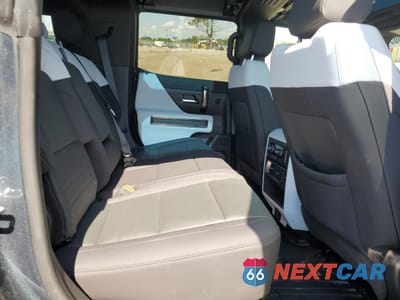 Zdjęcie 10 z 12 samochodu: 2025 GMC HUMMER SUV 3X VIN:1GKT0RDC4SU114508 - miniatura