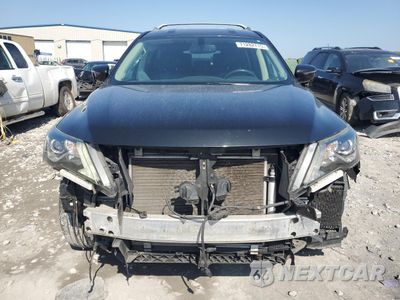 Piąte zdjęcie samochodu w środku: 2017 NISSAN PATHFINDER S VIN:5N1DR2MM6HC656600 - miniatura