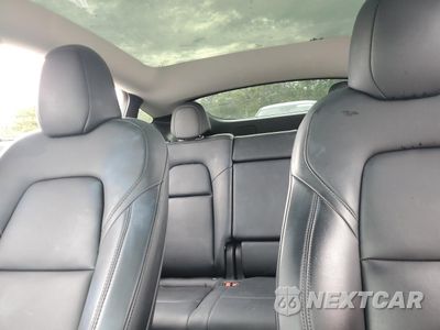 Zdjęcie 10 z 13 samochodu: 2023 TESLA MODEL Y VIN:7SAYGDEE6PF693505 - miniatura