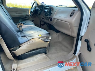 Piąte zdjęcie samochodu w środku: 1997 FORD F250 VIN:1FTFF27L8VKD08887 - miniatura