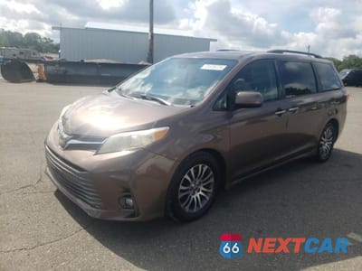2018 TOYOTA SIENNA XLE 5TDYZ3DC3JS944887 - główne zdjęcie licytacji z USA - miniatura