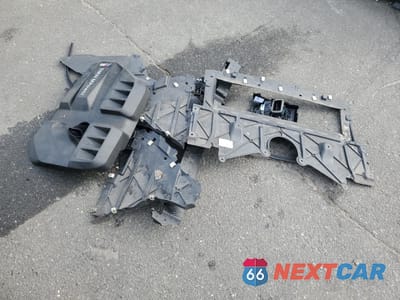 Zdjęcie 12 z 13 samochodu: 2022 BMW M4 COMPETITION VIN:WBS43AZ05NCH74893 - miniatura