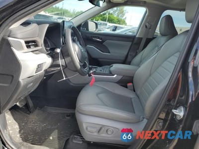Zdjęcie 7 z 13 samochodu: 2023 TOYOTA HIGHLANDER L VIN:5TDKDRBHXPS026701 - miniatura