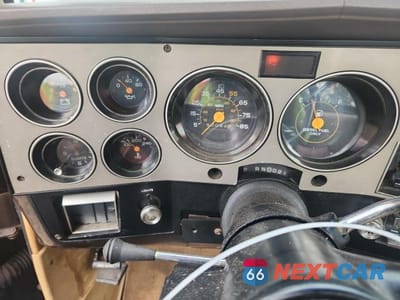 Zdjęcie 9 z 12 samochodu: 1984 CHEVROLET C10 VIN:2GCDC14C2E1149864 - miniatura
