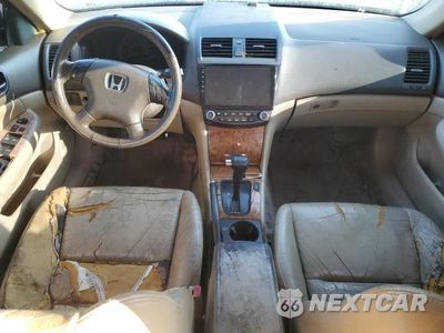 Zdjęcie 8 z 12 samochodu: 2005 HONDA ACCORD EX VIN:1HGCM568X5A053416 - miniatura